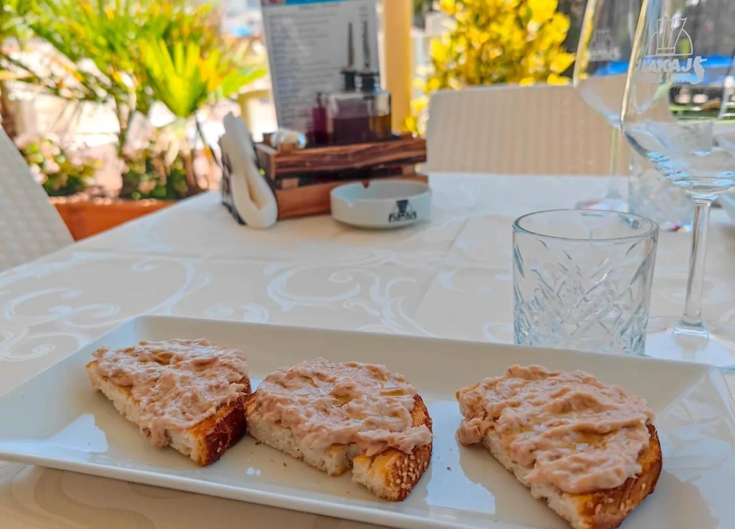 ***  Hotel Lakaj Velipojë Arnavutluk